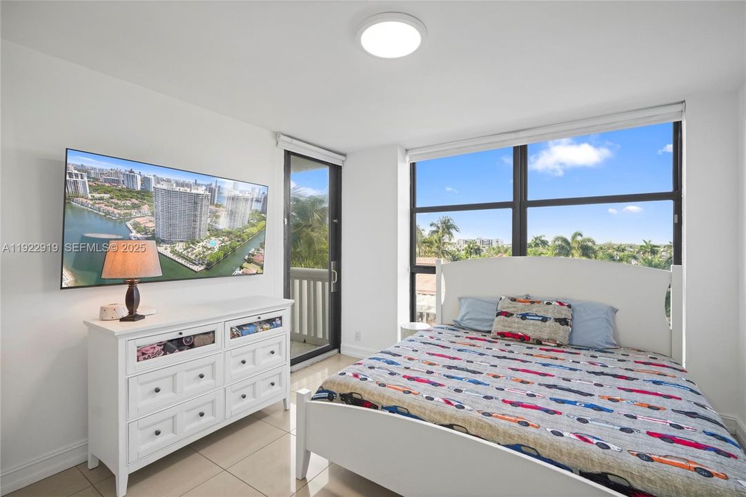 For Rent: $6,500 (3 beds, 2 baths, 1880 Square Feet)