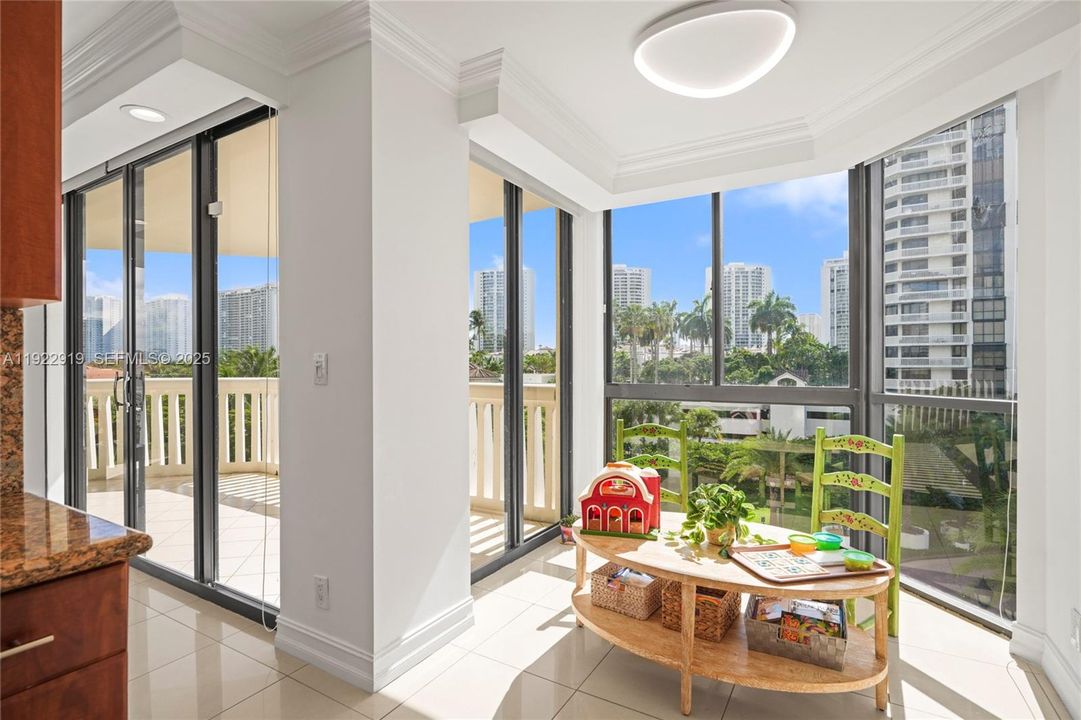 For Rent: $6,500 (3 beds, 2 baths, 1880 Square Feet)