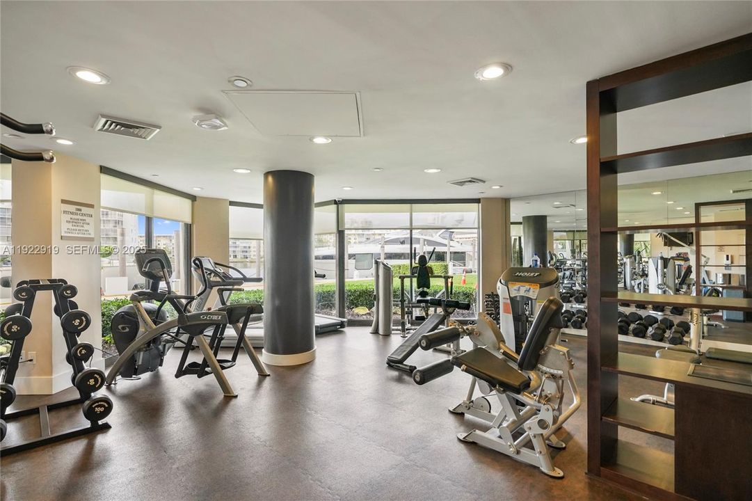 For Rent: $6,500 (3 beds, 2 baths, 1880 Square Feet)