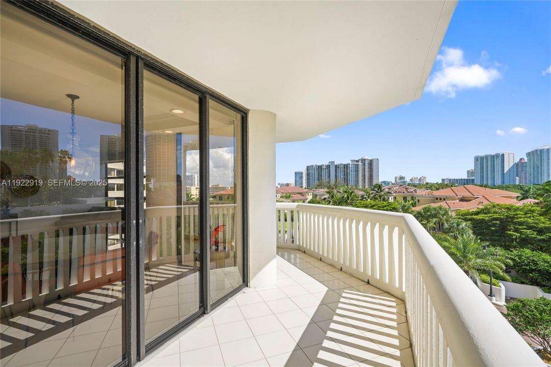 For Rent: $6,500 (3 beds, 2 baths, 1880 Square Feet)