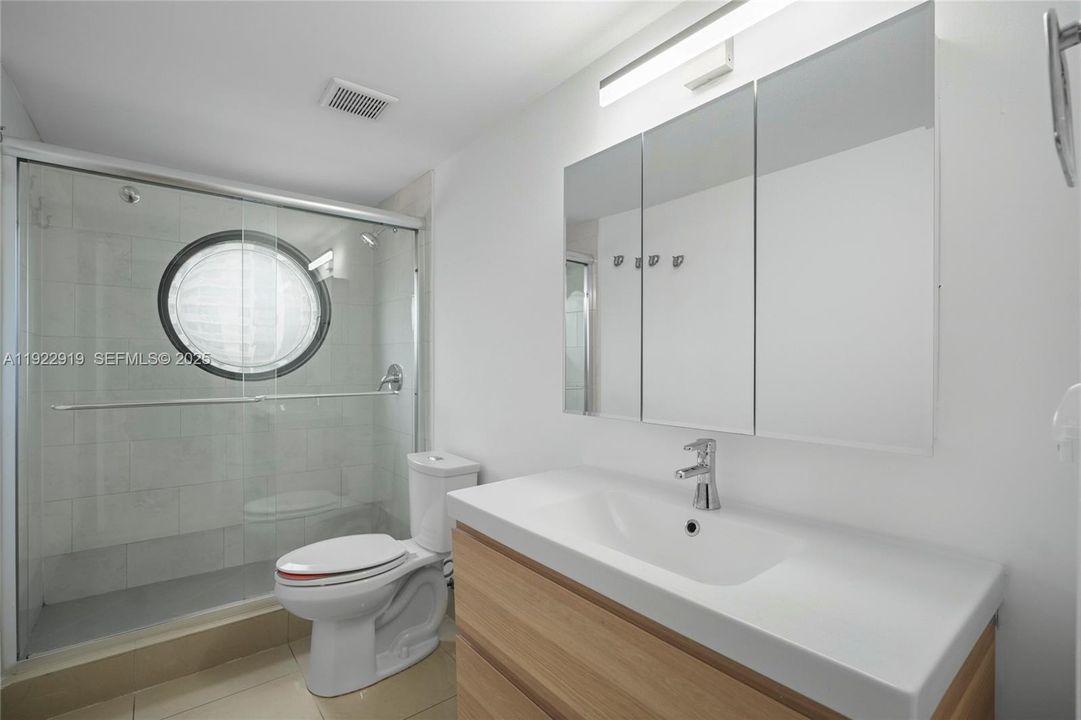 For Rent: $6,500 (3 beds, 2 baths, 1880 Square Feet)