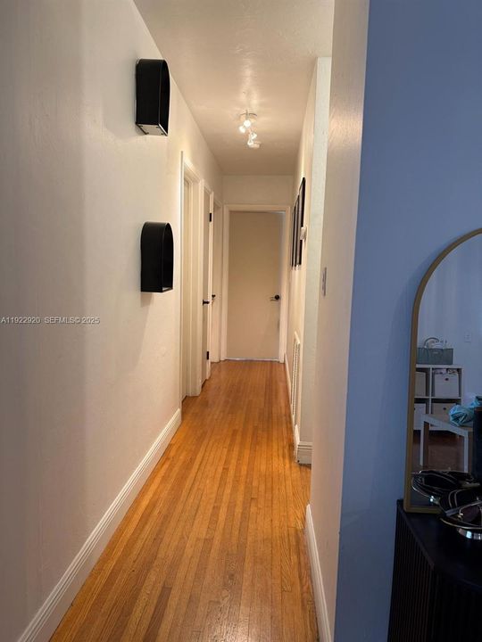 For Rent: $4,999 (3 beds, 2 baths, 2101 Square Feet)