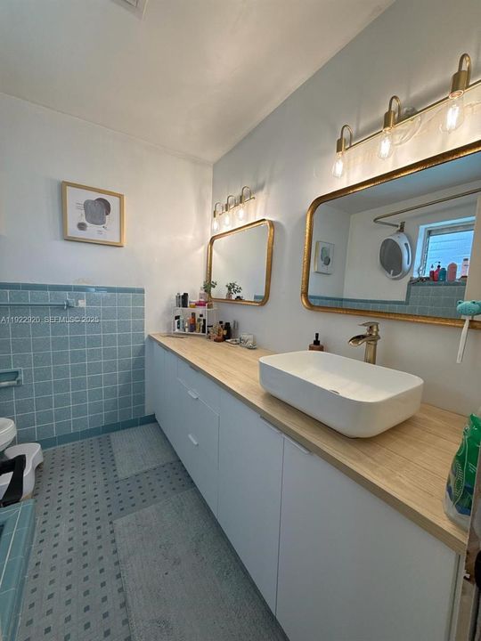 For Rent: $4,999 (3 beds, 2 baths, 2101 Square Feet)