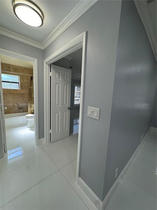 На продажу: $339,900 (3 спален, 2 ванн, 1093 Квадратных фут)