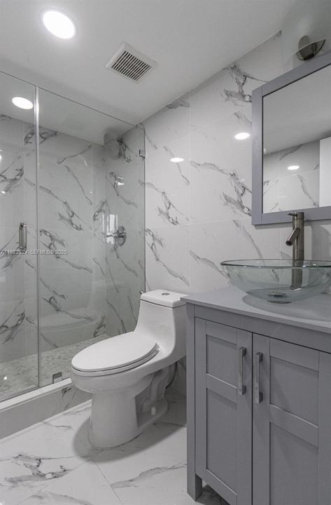 На продажу: $310,000 (2 спален, 2 ванн, 1083 Квадратных фут)