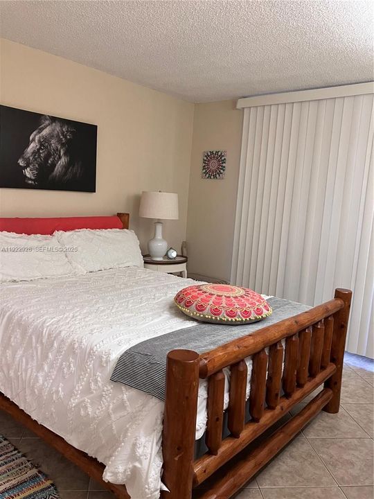 На продажу: $249,000 (2 спален, 2 ванн, 937 Квадратных фут)