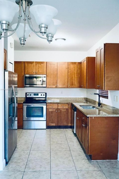 На продажу: $720,000 (3 спален, 2 ванн, 1534 Квадратных фут)