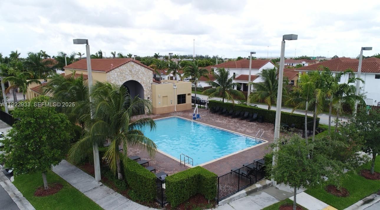 На продажу: $720,000 (3 спален, 2 ванн, 1534 Квадратных фут)