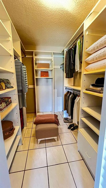 待售: $405,000 (3 贝兹, 2 浴室, 1427 平方英尺)