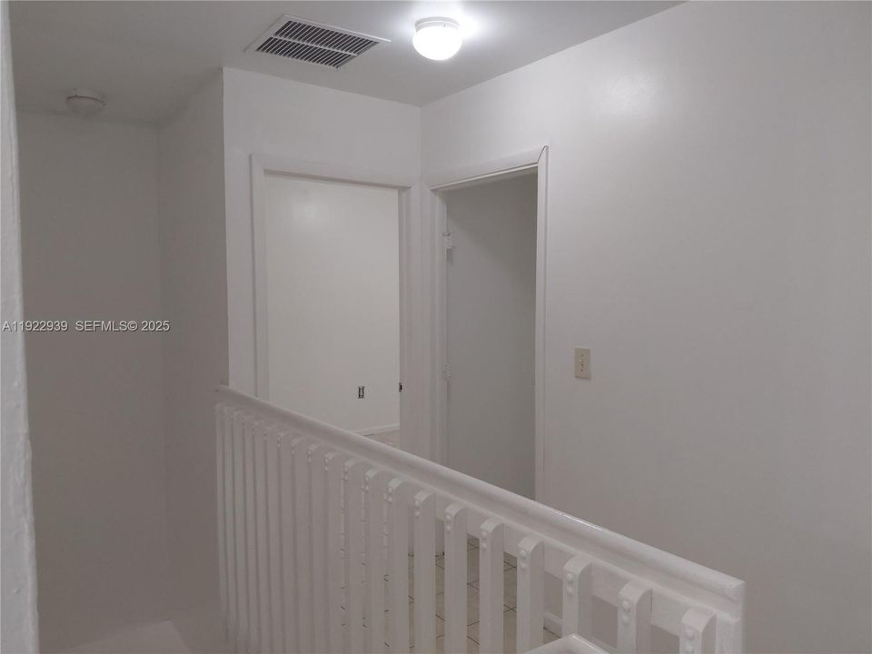 For Rent: $2,650 (4 beds, 2 baths, 1086 Square Feet)