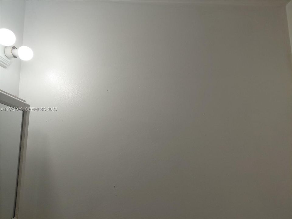 For Rent: $2,650 (4 beds, 2 baths, 1086 Square Feet)