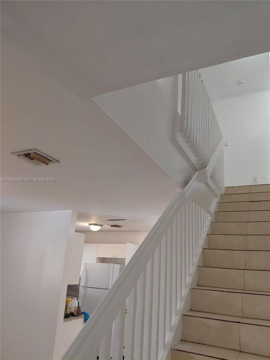 For Rent: $2,650 (4 beds, 2 baths, 1086 Square Feet)