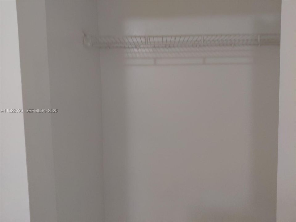 For Rent: $2,650 (4 beds, 2 baths, 1086 Square Feet)