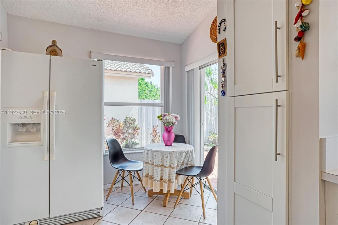 For Sale: $530,000 (3 beds, 2 baths, 1301 Square Feet)