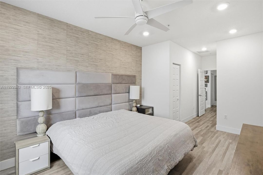 For Sale: $550,000 (3 beds, 2 baths, 1315 Square Feet)