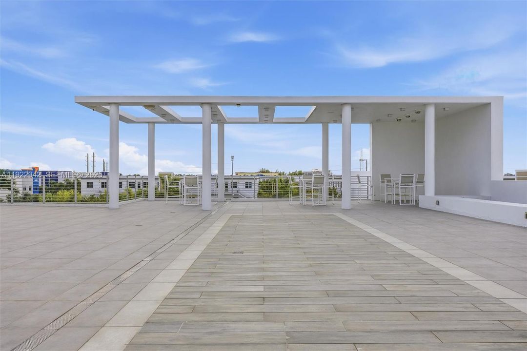 For Sale: $550,000 (3 beds, 2 baths, 1315 Square Feet)