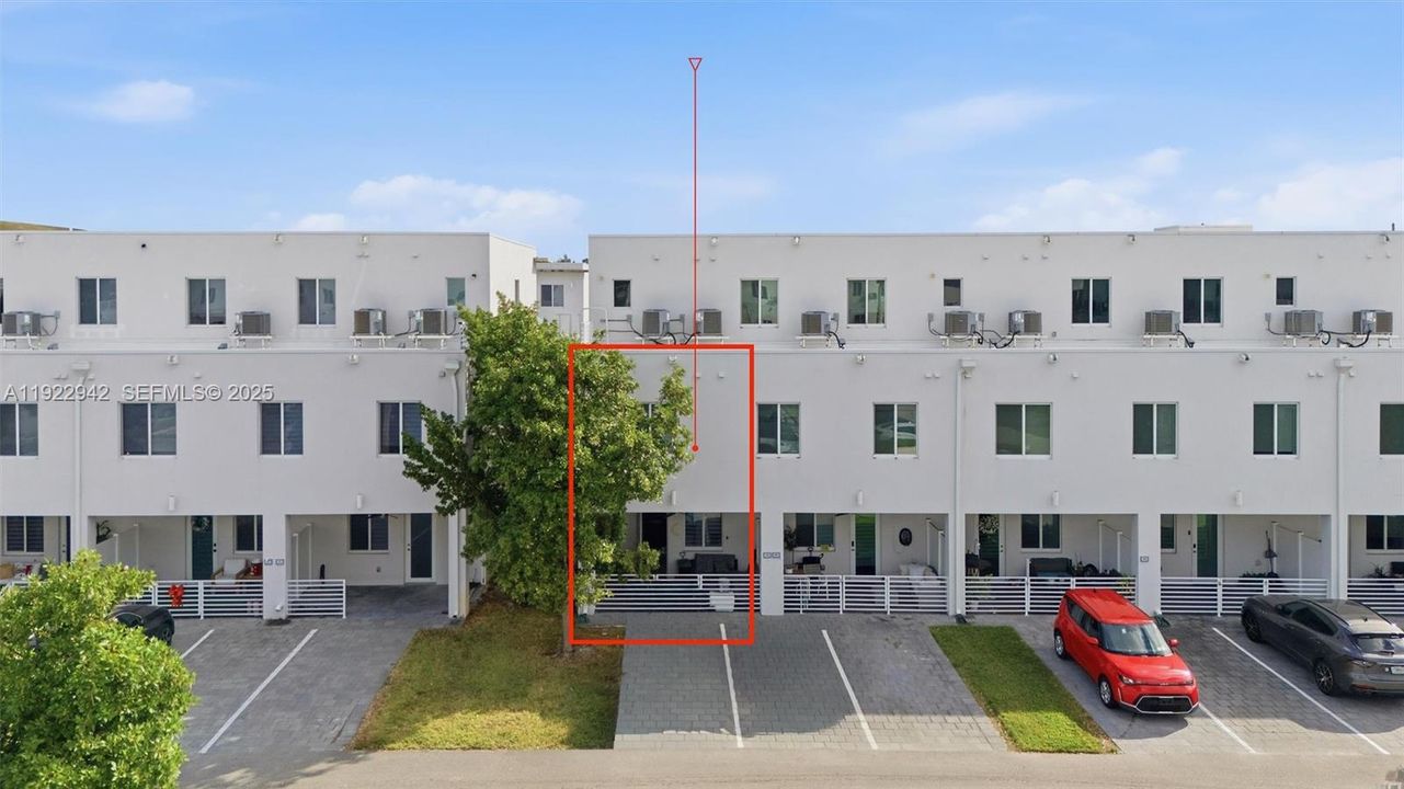 For Sale: $550,000 (3 beds, 2 baths, 1315 Square Feet)