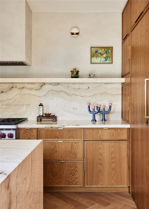 待售: $3,850,000 (3 贝兹, 2 浴室, 2378 平方英尺)