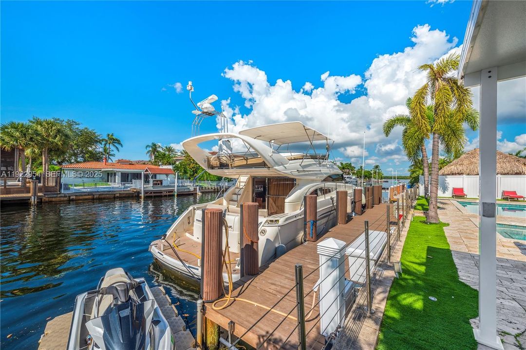 For Sale: $5,680,000 (6 beds, 6 baths, 0 Square Feet)