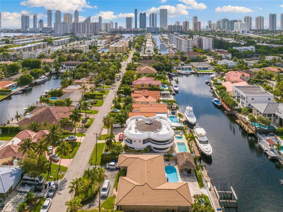 For Sale: $5,680,000 (6 beds, 6 baths, 0 Square Feet)