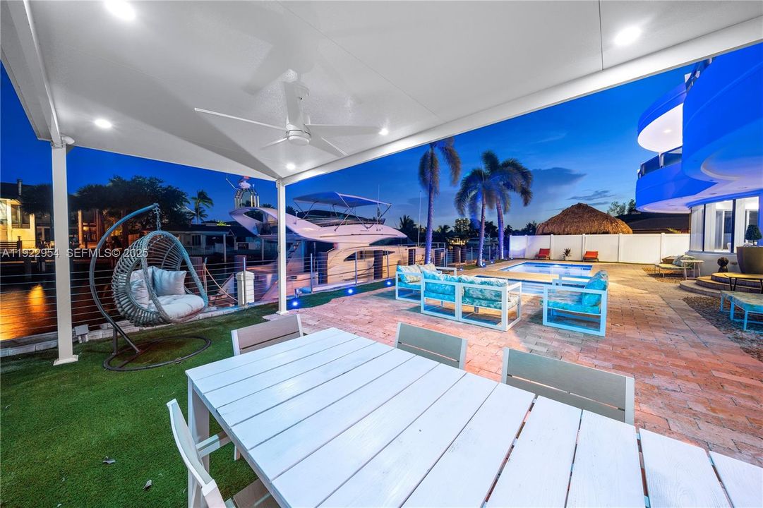 For Sale: $5,680,000 (6 beds, 6 baths, 0 Square Feet)