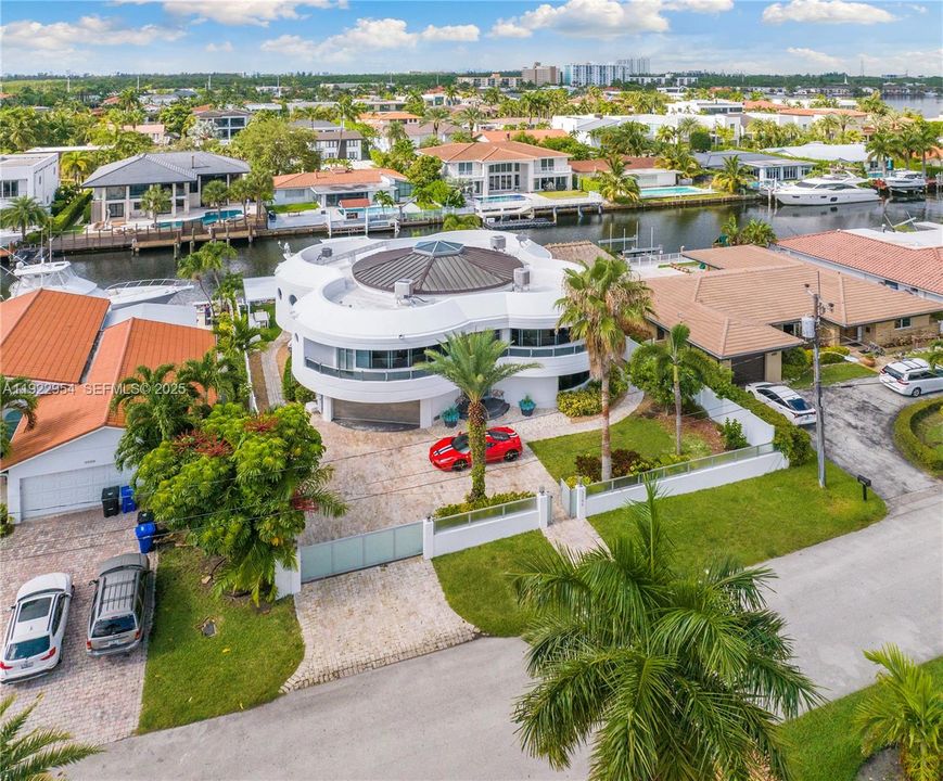 For Sale: $5,680,000 (6 beds, 6 baths, 0 Square Feet)