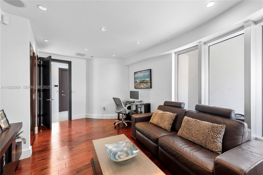 For Sale: $5,680,000 (6 beds, 6 baths, 0 Square Feet)