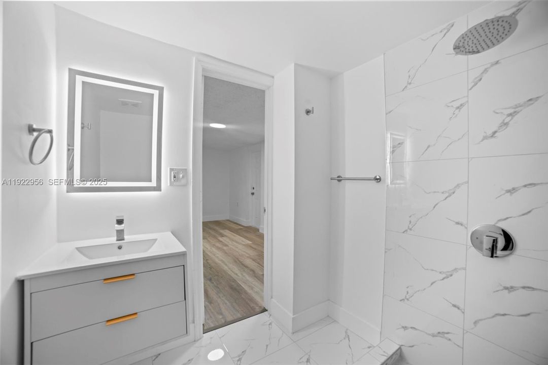 For Sale: $425,999 (5 beds, 2 baths, 1331 Square Feet)