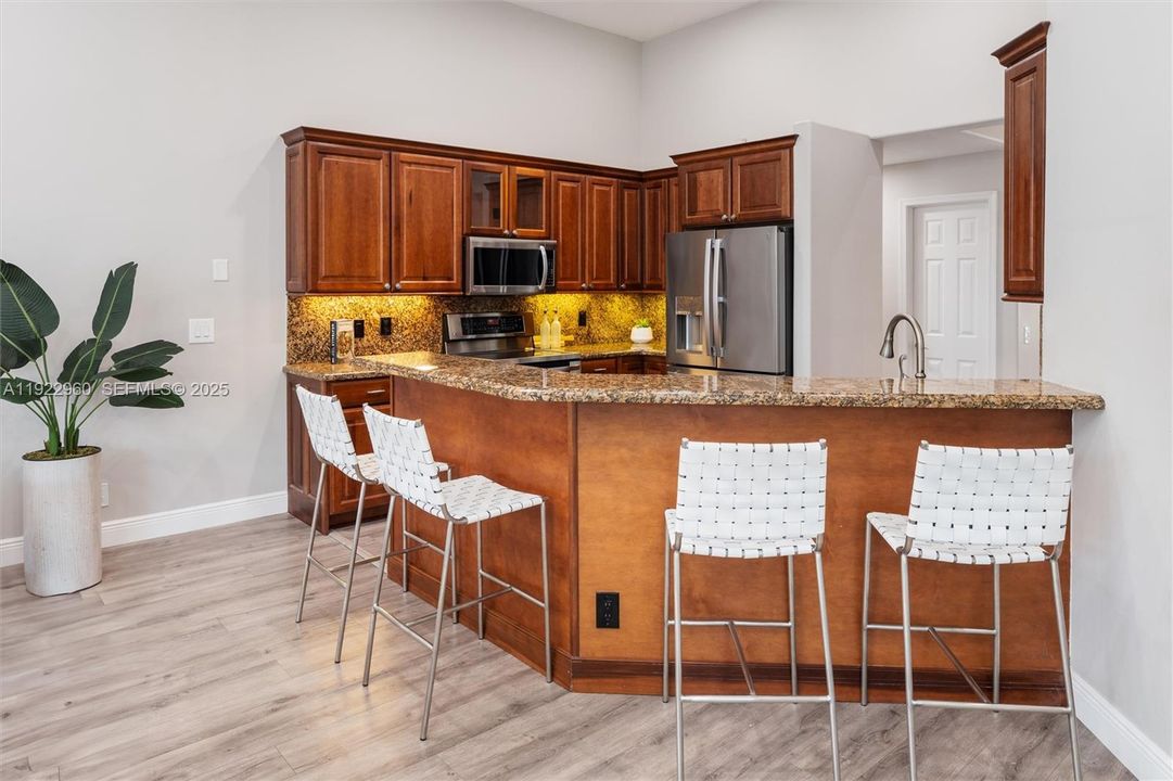 В аренду: $6,500 (5 спален, 3 ванн, 3027 Квадратных фут)