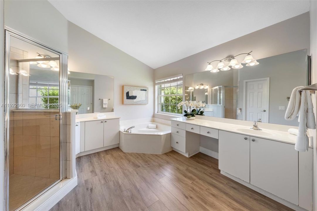 В аренду: $6,500 (5 спален, 3 ванн, 3027 Квадратных фут)