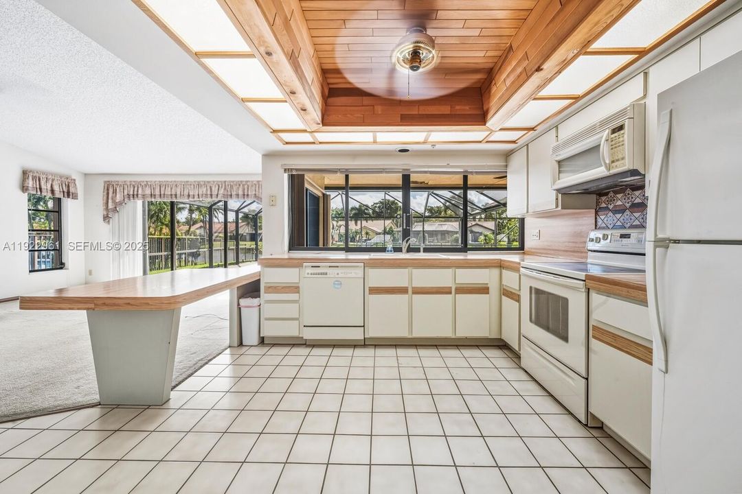 For Sale: $825,000 (4 beds, 2 baths, 2388 Square Feet)