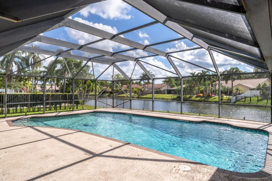 For Sale: $825,000 (4 beds, 2 baths, 2388 Square Feet)