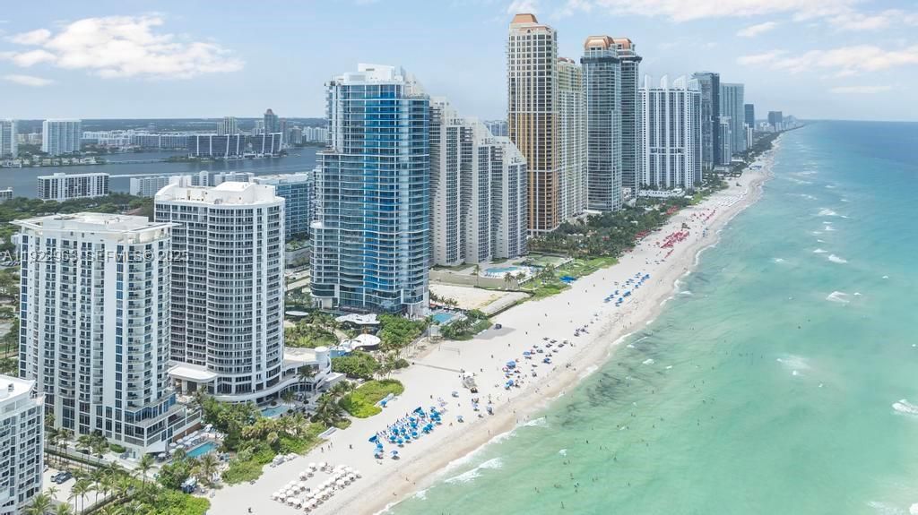 For Rent: $7,500 (1 beds, 1 baths, 858 Square Feet)