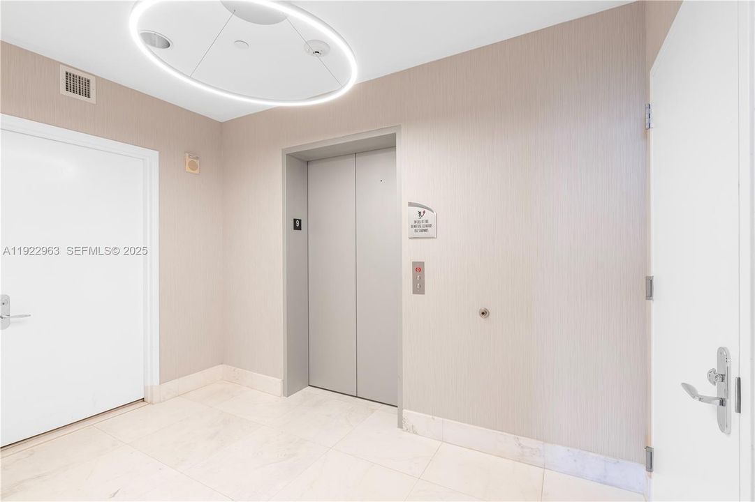 For Rent: $7,500 (1 beds, 1 baths, 858 Square Feet)