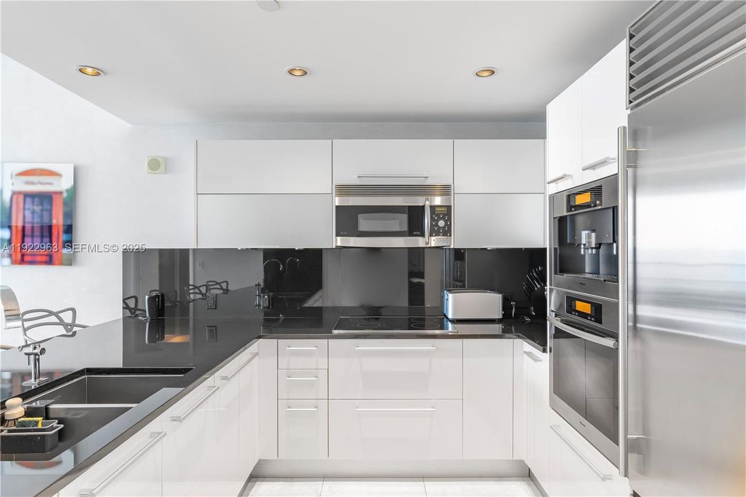 Fully equipped with Miele appliances and SubZero refrigerator