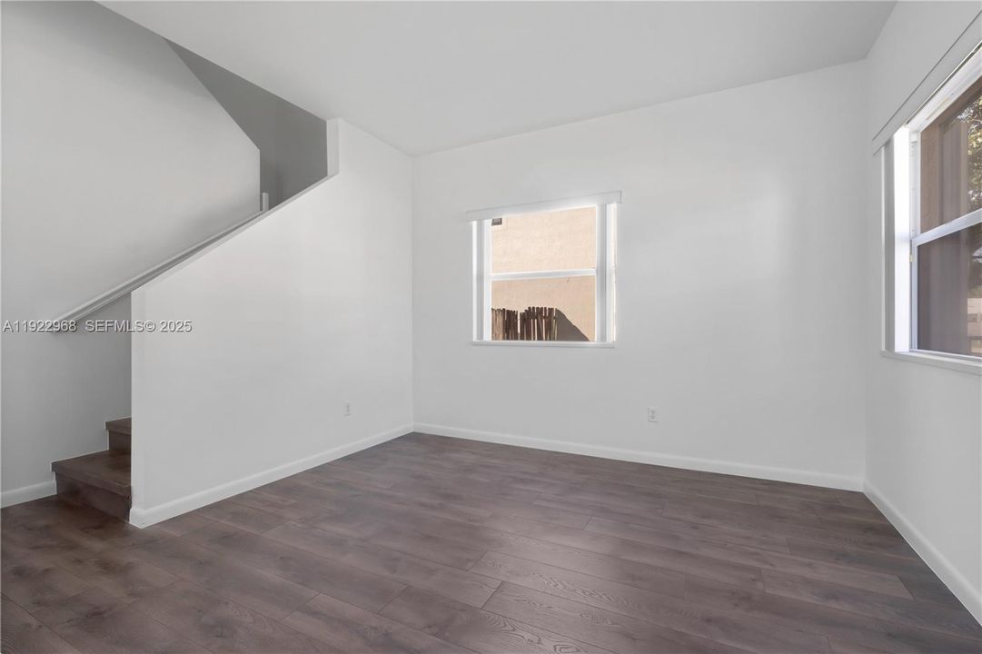 For Rent: $3,300 (3 beds, 2 baths, 1600 Square Feet)