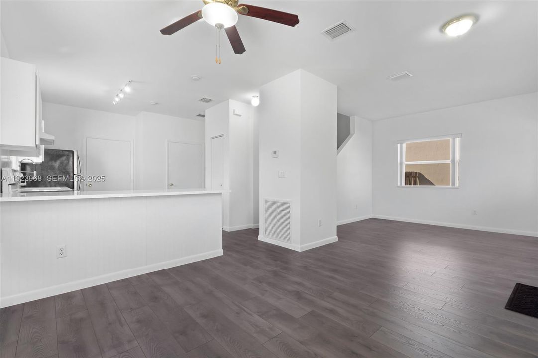 For Rent: $3,300 (3 beds, 2 baths, 1600 Square Feet)