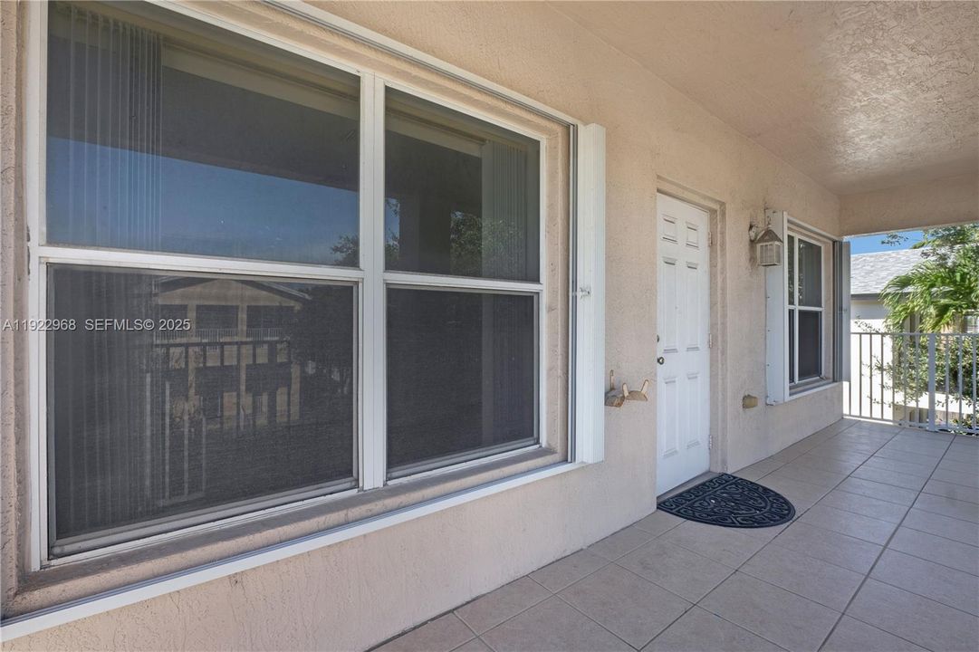 For Rent: $3,300 (3 beds, 2 baths, 1600 Square Feet)