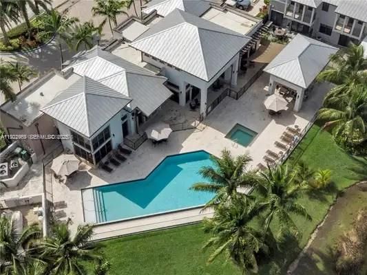 For Rent: $5,300 (4 beds, 3 baths, 2156 Square Feet)