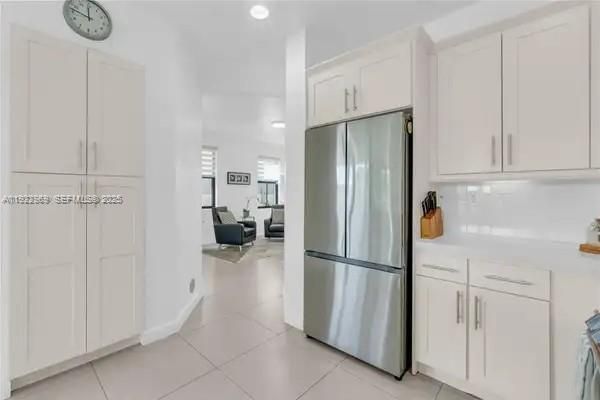 For Rent: $5,300 (4 beds, 3 baths, 2156 Square Feet)