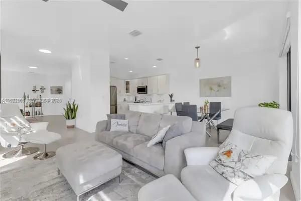 For Rent: $5,300 (4 beds, 3 baths, 2156 Square Feet)