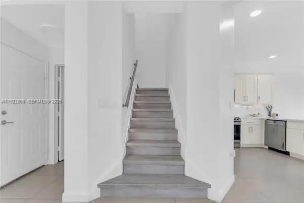 For Rent: $5,300 (4 beds, 3 baths, 2156 Square Feet)