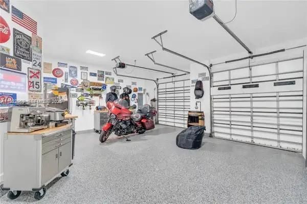 For Rent: $5,300 (4 beds, 3 baths, 2156 Square Feet)