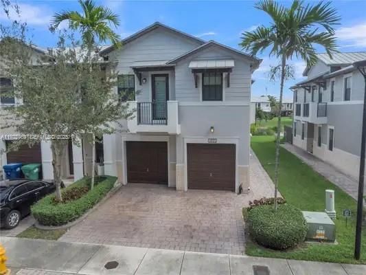 For Rent: $5,300 (4 beds, 3 baths, 2156 Square Feet)