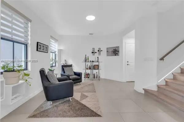 For Rent: $5,300 (4 beds, 3 baths, 2156 Square Feet)