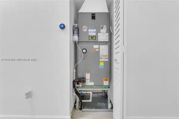 For Rent: $5,300 (4 beds, 3 baths, 2156 Square Feet)