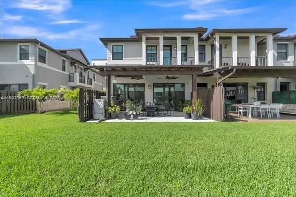 For Rent: $5,300 (4 beds, 3 baths, 2156 Square Feet)