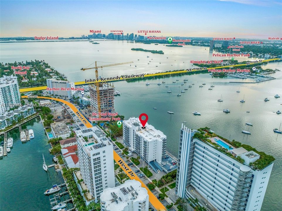 Active With Contract: $2,400 (1 beds, 1 baths, 760 Square Feet)