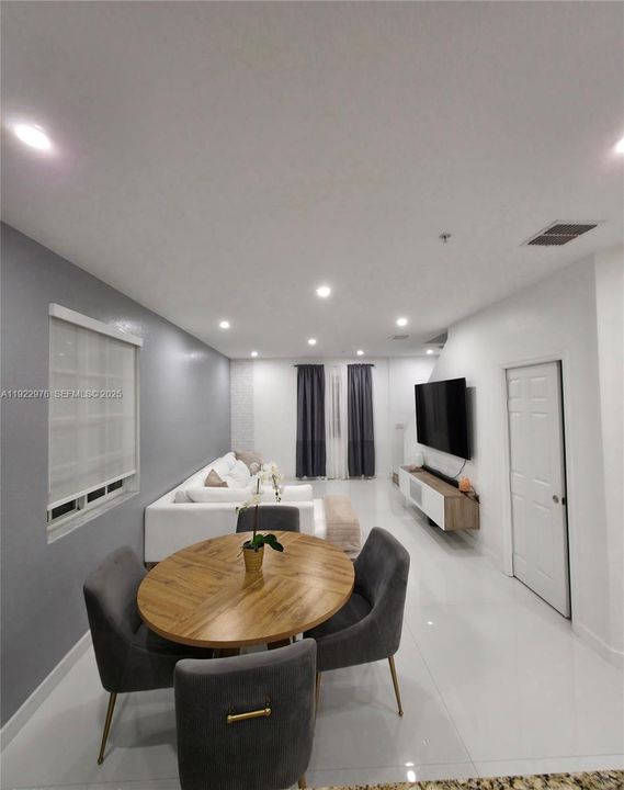 En Venta: $375,000 (3 camas, 2 baños, 1151 Pies cuadrados)