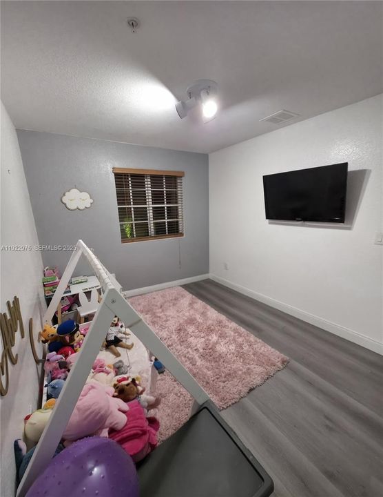 En Venta: $375,000 (3 camas, 2 baños, 1151 Pies cuadrados)